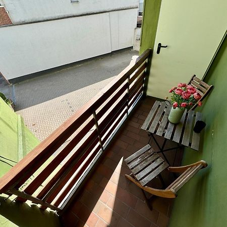 Das Blaue Tuerchen - Wohnung Mit Beamer Und Kicker Бремерхафен Экстерьер фото